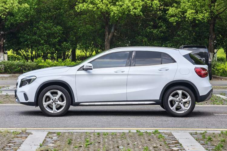Used Mercedes-Benz GLA 2018 GLA 200 Sport Edition Exterior 5