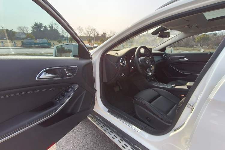 Used Mercedes-Benz GLA 2018 GLA 200 Fashion Model Exterior 6