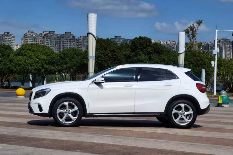 Used Mercedes-Benz GLA 2018 GLA 200 Sport Edition Exterior 7