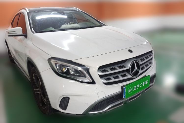Used Mercedes-Benz GLA 2018 GLA 200 Fashion Model Front Right 45 Deg