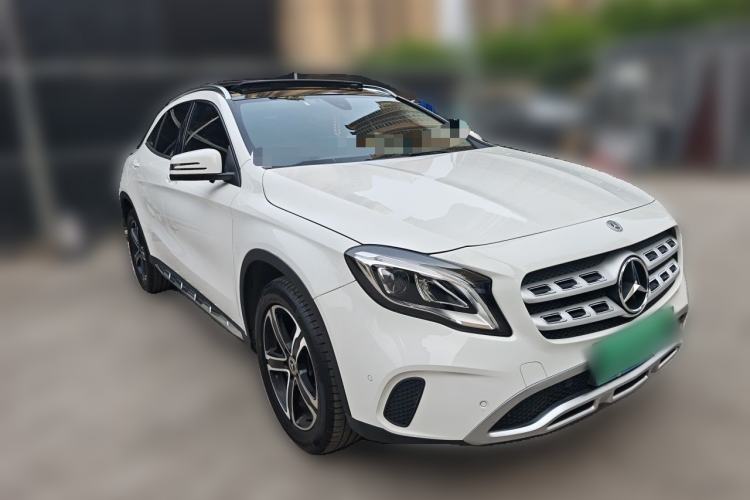 Used Mercedes-Benz GLA 2018 GLA 200 Fashion Model Front Right 45 Deg