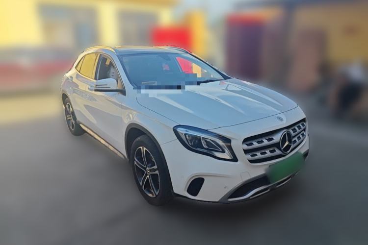 Used Mercedes-Benz GLA 2018 GLA 200 Fashion Model Front Right 45 Deg