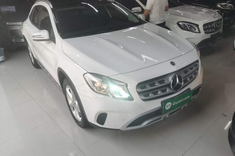 Used Mercedes-Benz GLA 2018 GLA 200 Sport Edition Front Right 45 Deg