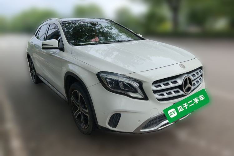 Used Mercedes-Benz GLA 2018 GLA 200 Fashion Model Front Right 45 Deg