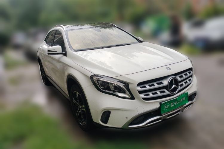 Used Mercedes-Benz GLA 2018 GLA 200 Fashion Model Front Right 45 Deg
