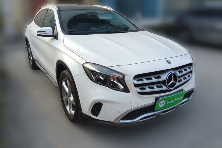 Used Mercedes-Benz GLA 2018 GLA 200 Sport Edition Front Right 45 Deg