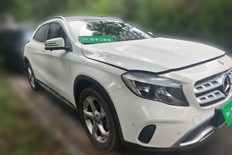 Used Mercedes-Benz GLA 2018 GLA 200 Sport Edition Front Right 45 Deg
