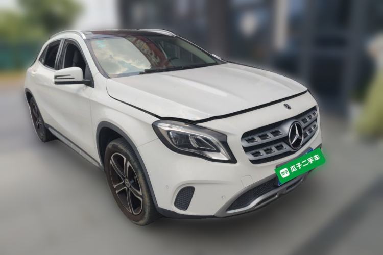 Used Mercedes-Benz GLA 2018 GLA 200 Fashion Model Front Right 45 Deg