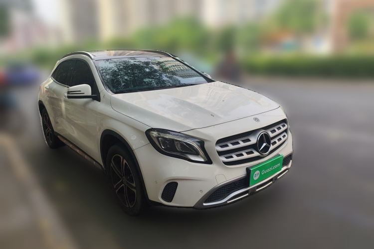 Used Mercedes-Benz GLA 2018 GLA 200 Fashion Model Front Right 45 Deg
