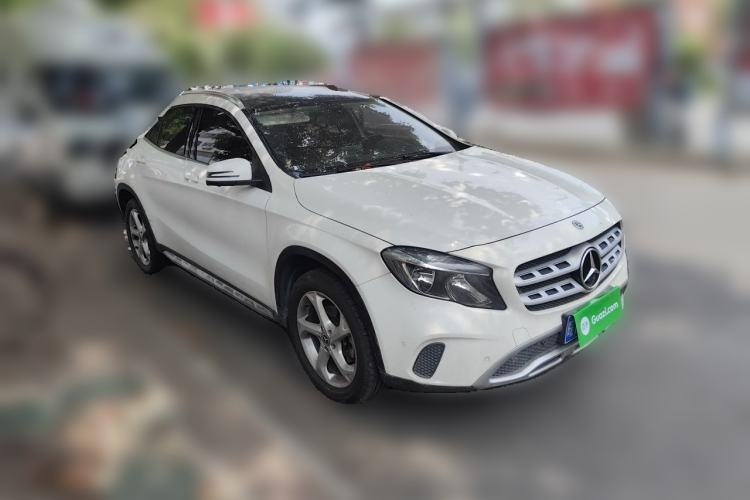 Used Mercedes-Benz GLA 2018 GLA 200 Sport Edition Front Right 45 Deg