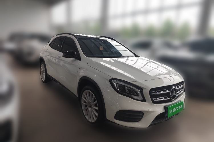 Used Mercedes-Benz GLA 2018 GLA 200 Polar Limited Edition Front Right 45 Deg