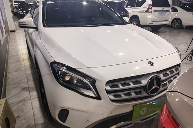 Used Mercedes-Benz GLA 2018 GLA 200 Fashion Model Front Right 45 Deg