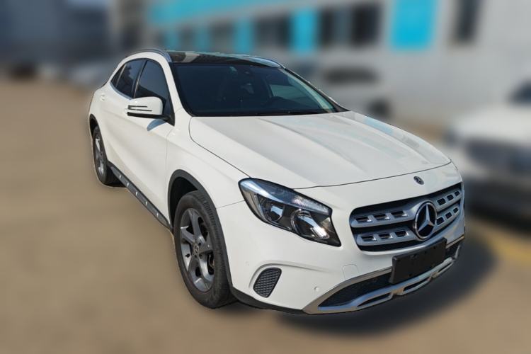 Used Mercedes-Benz GLA 2018 GLA 200 Sport Edition Front Right 45 Deg