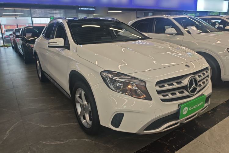 Used Mercedes-Benz GLA 2018 GLA 200 Sport Edition Front Right 45 Deg