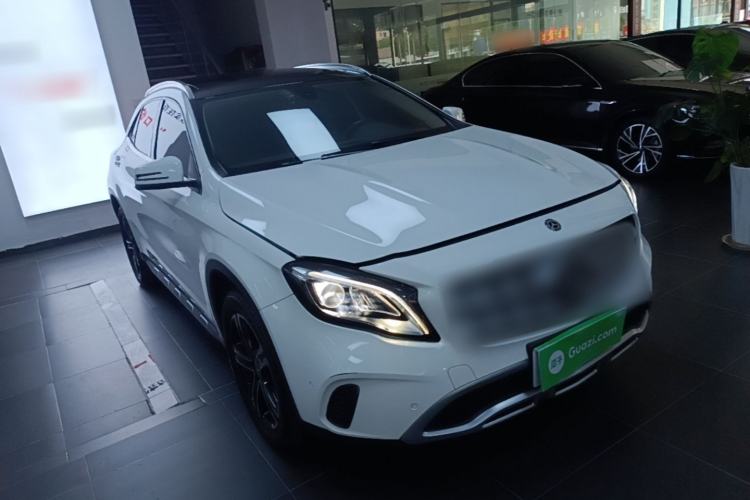 Used Mercedes-Benz GLA 2018 GLA 200 Fashion Model Front Right 45 Deg