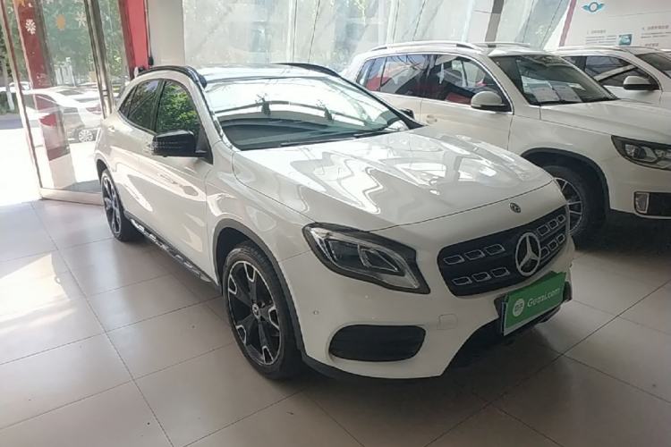 Used Mercedes-Benz GLA 2018 GLA 220 4MATIC Sport Edition Front Right 45 Deg