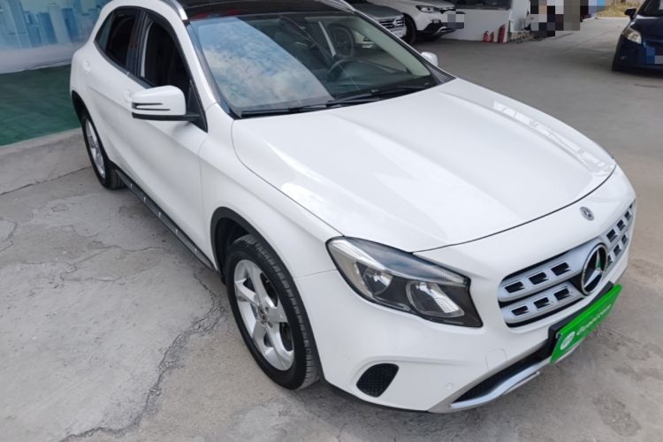 Used Mercedes-Benz GLA 2018 GLA 200 Sport Edition Front Right 45 Deg