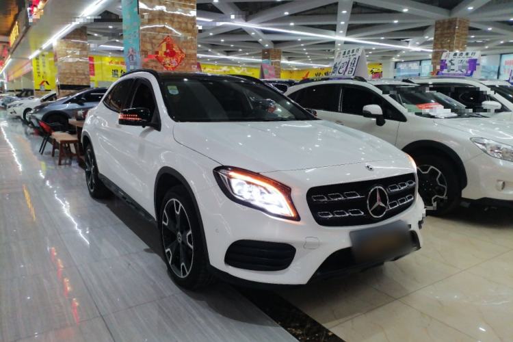 Used Mercedes-Benz GLA 2018 GLA 220 4MATIC Sport Edition Front Right 45 Deg