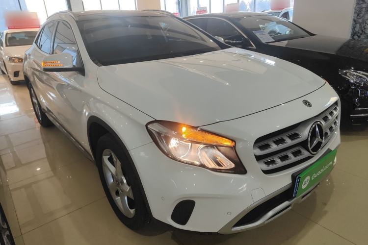 Used Mercedes-Benz GLA 2018 GLA 200 Sport Edition Front Right 45 Deg