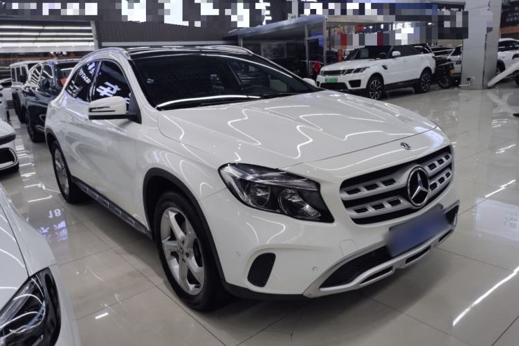 Used Mercedes-Benz GLA 2018 GLA 200 Sport Edition Front Right 45 Deg
