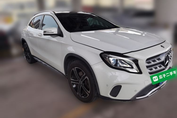 Used Mercedes-Benz GLA 2018 GLA 200 Fashion Model Front Right 45 Deg