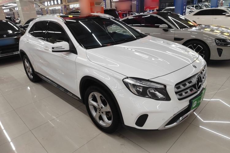 Used Mercedes-Benz GLA 2018 GLA 200 Sport Edition Front Right 45 Deg
