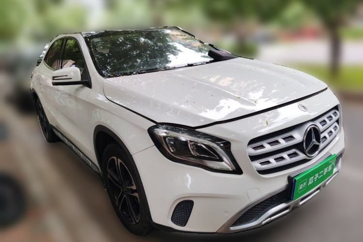 Used Mercedes-Benz GLA 2018 GLA 200 Fashion Model Front Right 45 Deg