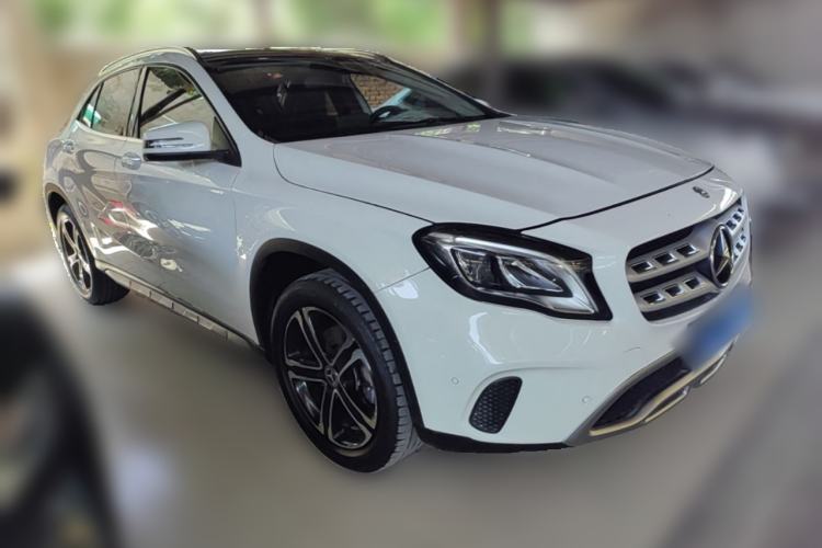 Used Mercedes-Benz GLA 2018 GLA 200 Fashion Model Front Right 45 Deg