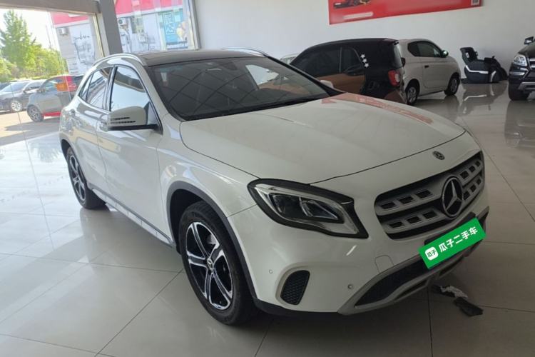 Used Mercedes-Benz GLA 2018 GLA 200 Fashion Model Front Right 45 Deg