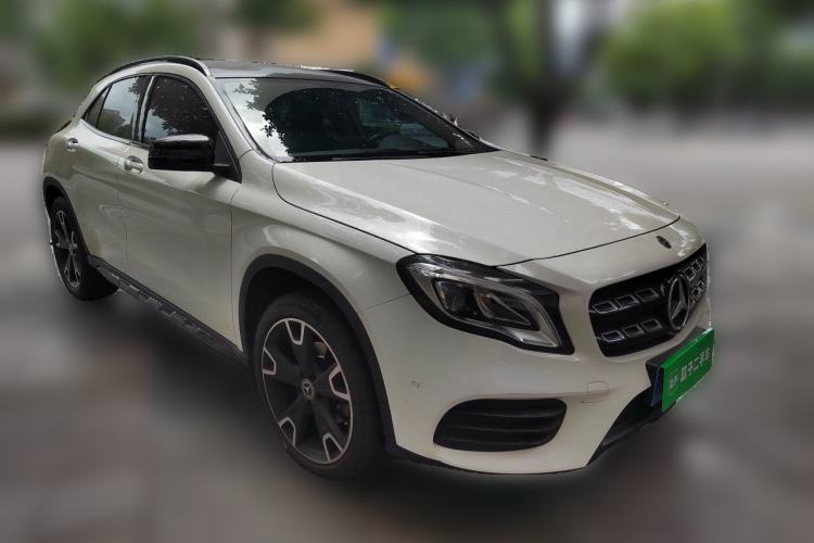 Used Mercedes-Benz GLA 2018 GLA 220 4MATIC Sport Edition Front Right 45 Deg