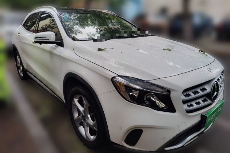 Used Mercedes-Benz GLA 2018 GLA 200 Sport Edition Front Right 45 Deg
