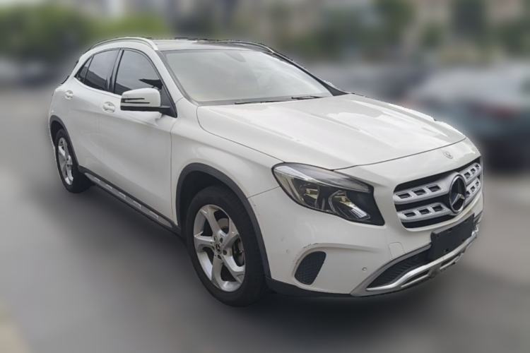 Used Mercedes-Benz GLA 2018 GLA 200 Sport Edition Front Right 45 Deg