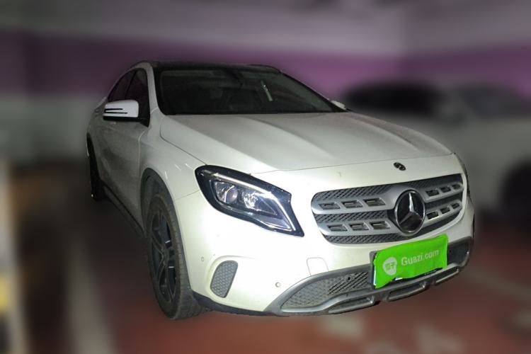 Used Mercedes-Benz GLA 2018 GLA 200 Fashion Model Front Right 45 Deg