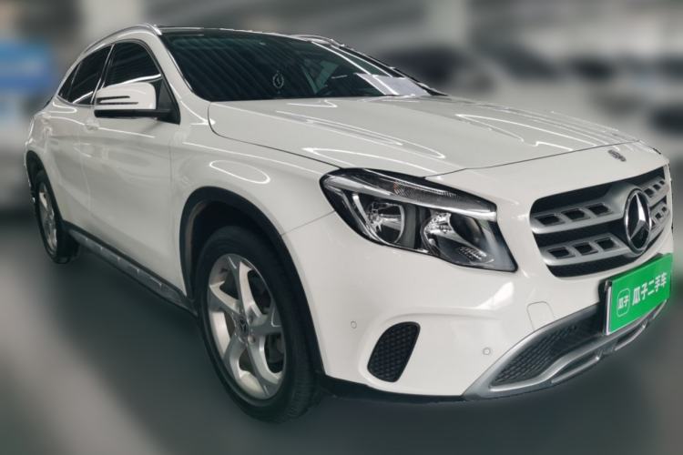 Used Mercedes-Benz GLA 2018 GLA 200 Sport Edition Front Right 45 Deg