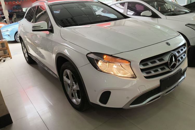 Used Mercedes-Benz GLA 2018 GLA 200 Sport Edition Front Right 45 Deg