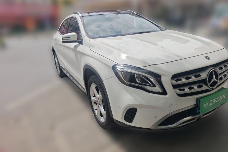 Used Mercedes-Benz GLA 2018 GLA 200 Sport Edition Front Right 45 Deg