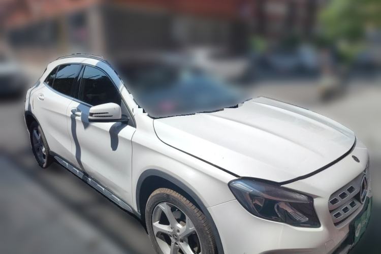 Used Mercedes-Benz GLA 2018 GLA 200 Sport Edition Front Right 45 Deg