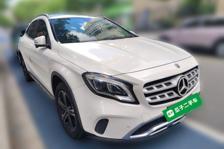 Used Mercedes-Benz GLA 2018 GLA 200 Fashion Model Front Right 45 Deg
