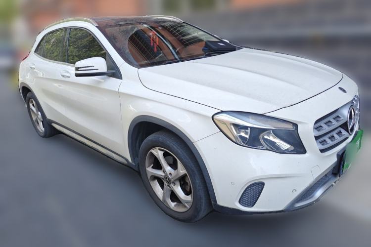 Used Mercedes-Benz GLA 2018 GLA 200 Sport Edition Front Right 45 Deg