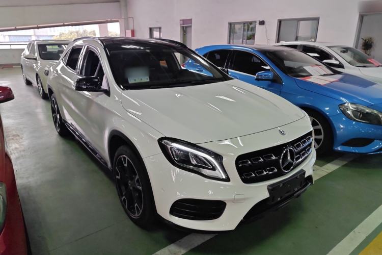 Used Mercedes-Benz GLA 2018 GLA 220 4MATIC Sport Edition Front Right 45 Deg