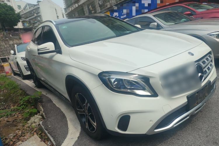 Used Mercedes-Benz GLA 2018 GLA 200 Fashion Model Front Right 45 Deg