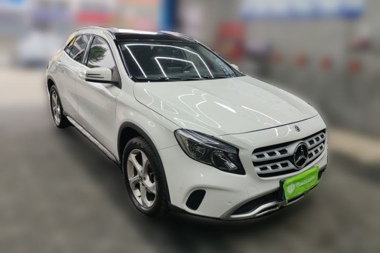 Used Mercedes-Benz GLA 2018 GLA 200 Sport Edition Front Right 45 Deg