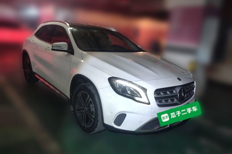 Used Mercedes-Benz GLA 2018 GLA 200 Fashion Model Front Right 45 Deg