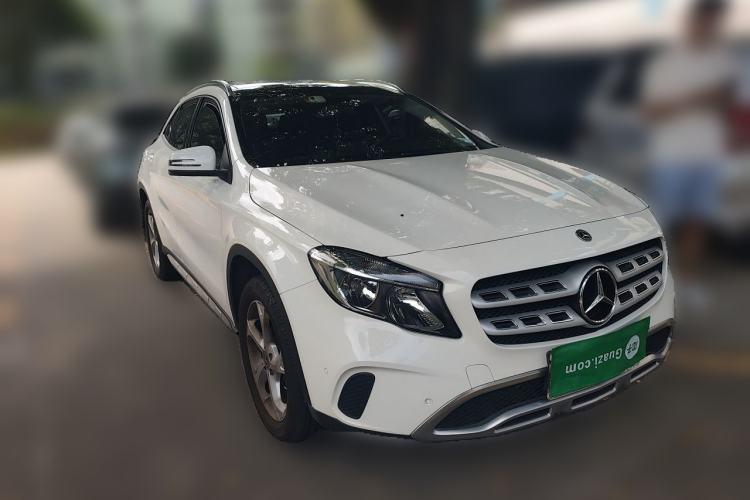 Used Mercedes-Benz GLA 2018 GLA 200 Sport Edition Front Right 45 Deg