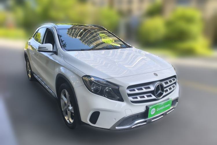 Used Mercedes-Benz GLA 2018 GLA 200 Sport Edition Front Right 45 Deg