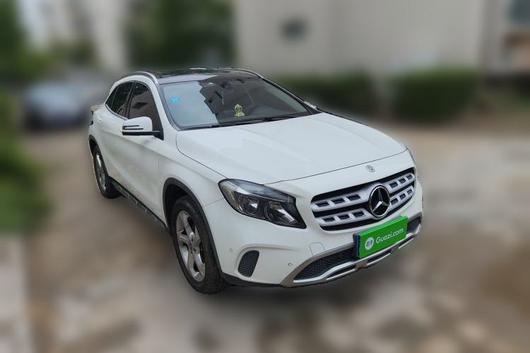 Used Mercedes-Benz GLA 2018 GLA 200 Sport Edition Front Right 45 Deg