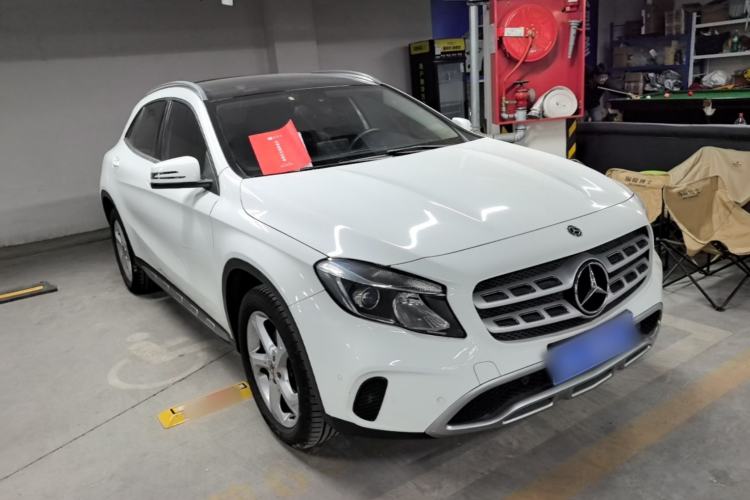 Used Mercedes-Benz GLA 2018 GLA 200 Sport Edition Front Right 45 Deg