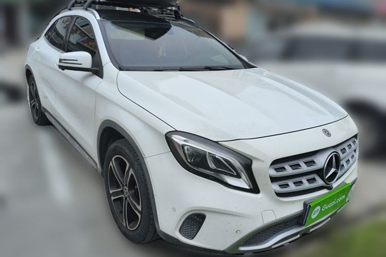 Used Mercedes-Benz GLA 2018 GLA 200 Fashion Model Front Right 45 Deg
