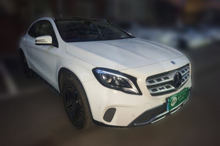 Used Mercedes-Benz GLA 2018 GLA 200 Fashion Model Front Right 45 Deg