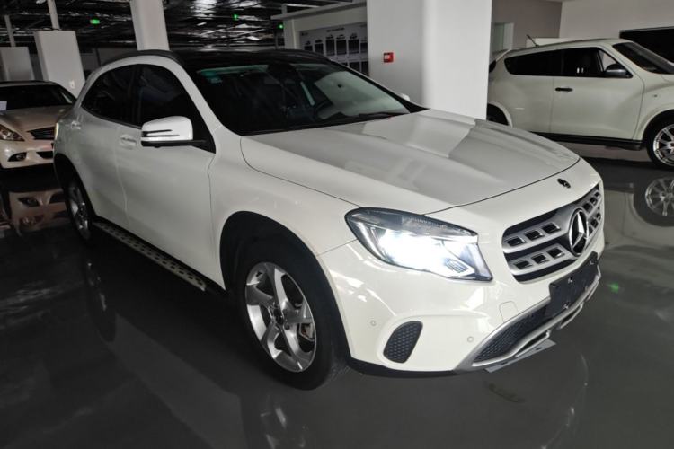 Used Mercedes-Benz GLA 2018 GLA 200 Sport Edition Front Right 45 Deg